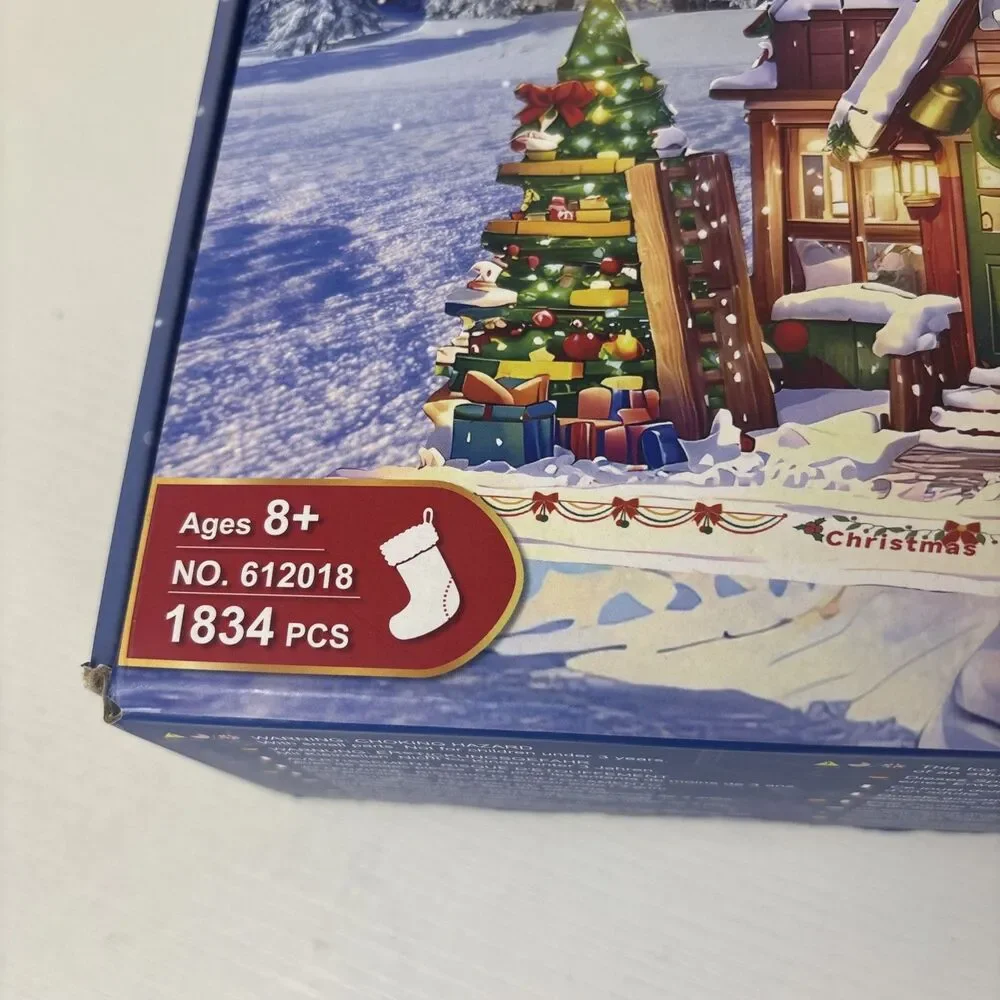 Insoon Snowscape Christmas House Building Bricks 1834 pcs Open Box MOSTLY SEALED